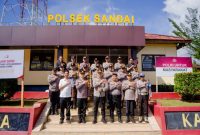 Foto : Kapolres Ketapang AKBP Muhammad Harris, S.H., S.I.K., M.I.K., CPHR, bersama jajaran melaksanakan kunjungan kerja ke Polsek Sandai, 1/10/2025.