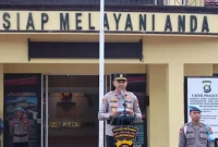 ‎Kapolres Ketapang AKBP Muhammad Harris, S.H., S.I.K., M.I.K., CPHR memimpin langsung pelaksanaan Apel Operasi Zebra Kapuas 2025 yang digelar di halaman Mapolres Ketapang, pada Senin (17/11/2025).