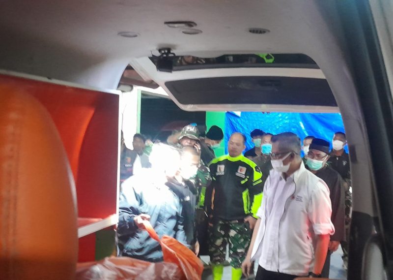 Jenasah Almarhum Pelda Yudi Gunardi di bawa ke Rumah Sakit 
