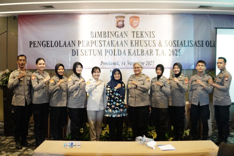 ‎Pelaksanan bimbingan teknis (Bimtek) Pengelolaan Perpustakaan oleh Polda Kalimantan Barat di Hotel Star Pontianak pada 14 November 2025