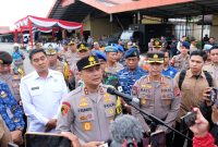 ‎Kabidhumas Polda Kalimantan Barat Kombes Pol. Dr. Bayu Suseno, S.H., S.I.K., M.M., M.H. Saat menyampaikan larangan pelaksanaan pesta kembang api dan petasan pada perayaan malam pergantian Tahun Baru 2026 di seluruh wilayah Kalimantan Barat.  