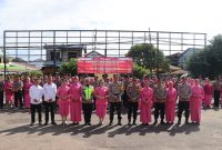 Kapolres Ketapang AKBP Muhammad Harris, S.H., S.I.K., M.I.K., CPHR memimpin langsung pelaksanaan Upacara Kenaikan Pangkat Personel Polres Ketapang