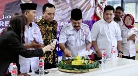 Harlah APKLi-P Ke-33 ini dimeriahkan dengan acara potong tumpeng nusantara dan doa bersama keselamatan Indonesia, dan dihadiri sejumlah pengurus dan tamu undangan.