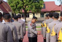 Selain melakukan pengecekan administratif dan fisik, Kapolres Melawi juga menegaskan pentingnya disiplin sebagai cerminan profesionalisme anggota Polri, khususnya Bhabinkamtibmas yang bersentuhan langsung dengan masyarakat di desa binaan.