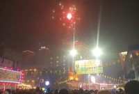 Suasana perayaan Imlek di jalan gajah Mada kota Pontianak menjelang pukul 12:00 WIB.