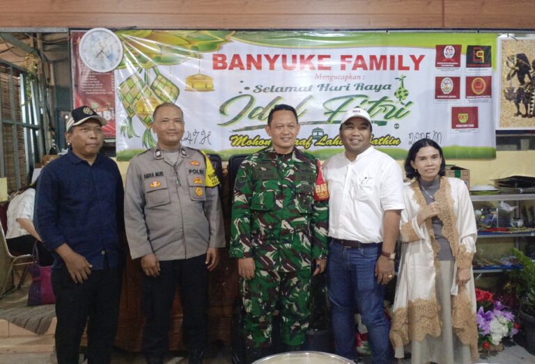 Buka puasa bersama yang digelar oleh Banyuke Family bersama warga RT 004 RW 008. Acara tersebut berlangsung di Kedai Kopi Yiab, Jl. Darussalam IV No.54, Cipondoh, Tangerang, pada Senin (16/3/2026).