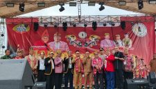 Pembukaan secara resmi acara  Naik dango ke-3 kota Pontianak yang di selenggarakan di rumah radakng kota Pontianak Kalimantan Barat pada 21 April 2026./ Foto Dede dan Aden ntvsatu.com