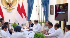 ‎Presiden Prabowo Subianto memimpin rapat terbatas bersama sejumlah menteri Kabinet Merah Putih di Istana Merdeka, Jakarta, pada Selasa, 7 April 2026. Foto: BPMI Setpres/Muchlis Jr

‎