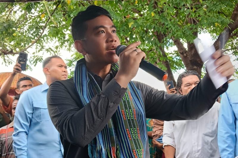 Wakil Presiden Gibran Rakabuming berdialog langsung dengan masyarakat Amfoang, Kabupaten Kupang, Nusa Tenggara Timur (NTT), Jumat (22/05/2026)